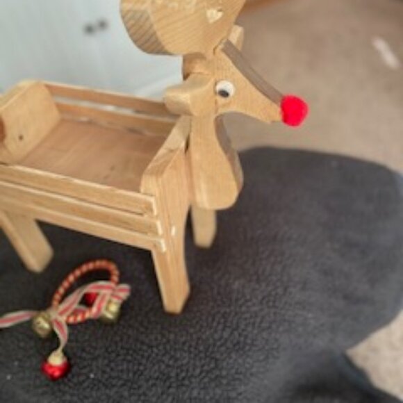 Handmade WOODEN REINDEER PLANTER BOX - Picture 3 of 7
